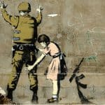 Banksy - Chica y soldado