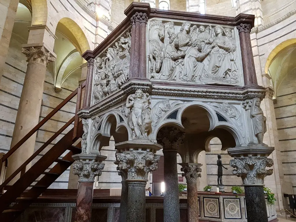 Pulpito del Bautisterio de Pisa