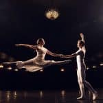 Fotografía de una representación de ballet.